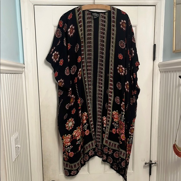 Angie Other - Angie black Floral Kimono duster wrap M Medium